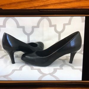 Heels by “predictions” - black